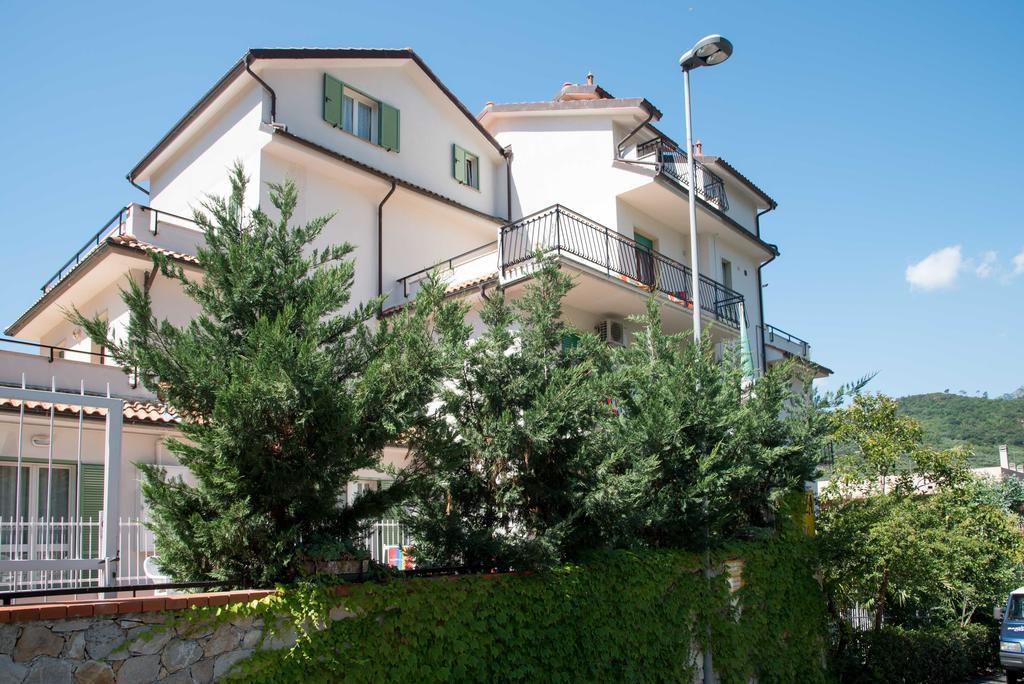 Residence Oleandro 皮特拉利古 外观 照片