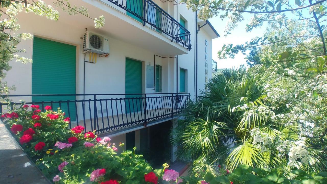 Residence Oleandro 皮特拉利古 外观 照片